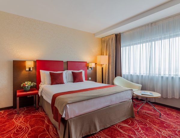 queen-standard-ramada-1