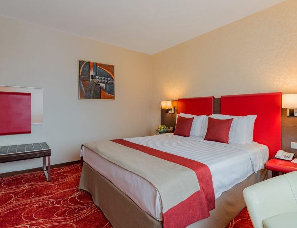 queen-standard-ramada-2