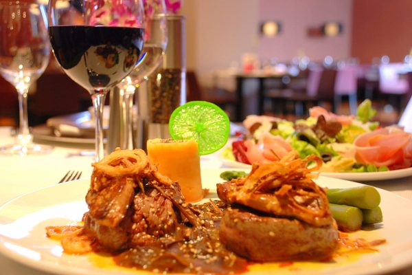 ramada-atrium-restaurant-15